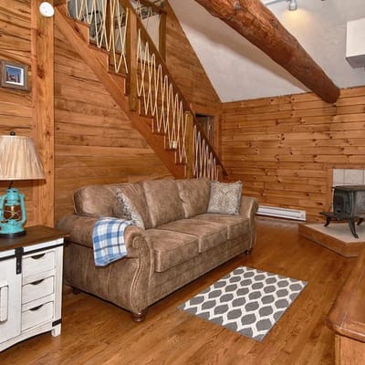 Wildflower Cabin in Hocking Hills | Private, Cozy, Hot Tub Getaway