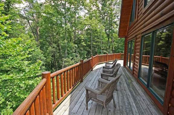 Private 5-Bedroom Retreat at Martinwoods – Perfect for Families/Small Groups